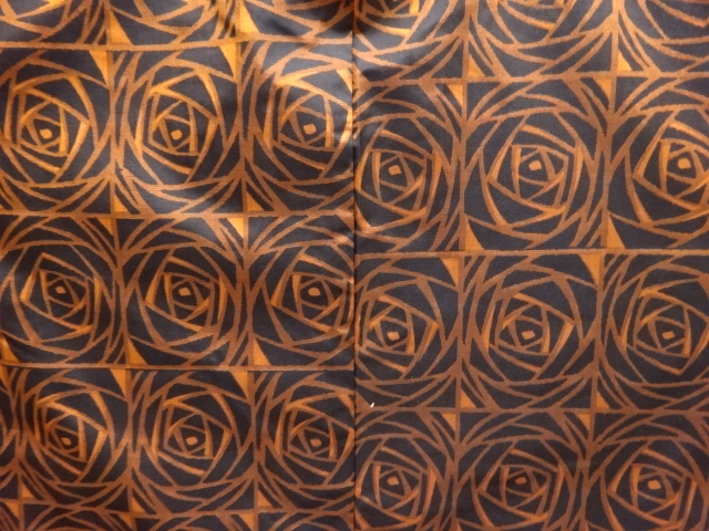  格子に薔薇模様織出し西陣お召し羽織